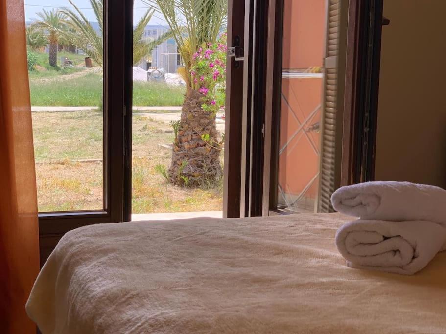 Ferienwohnung Studio At Beautiful Beach Kouremenos Anevato Exterior foto